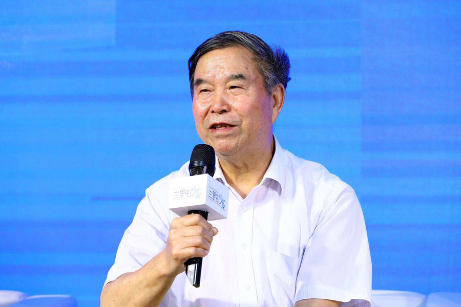 新能源汽车销量翻倍增长 何时才能主导市场？