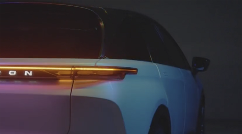 即将亮相3款车型 富士康发布新车预告视频