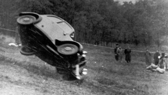 史上第一个汽车碰撞试验模特居然是真人...