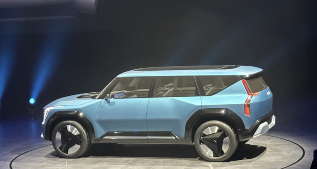 量產版將在2024年上市 起亞EV9概念車國內首發 