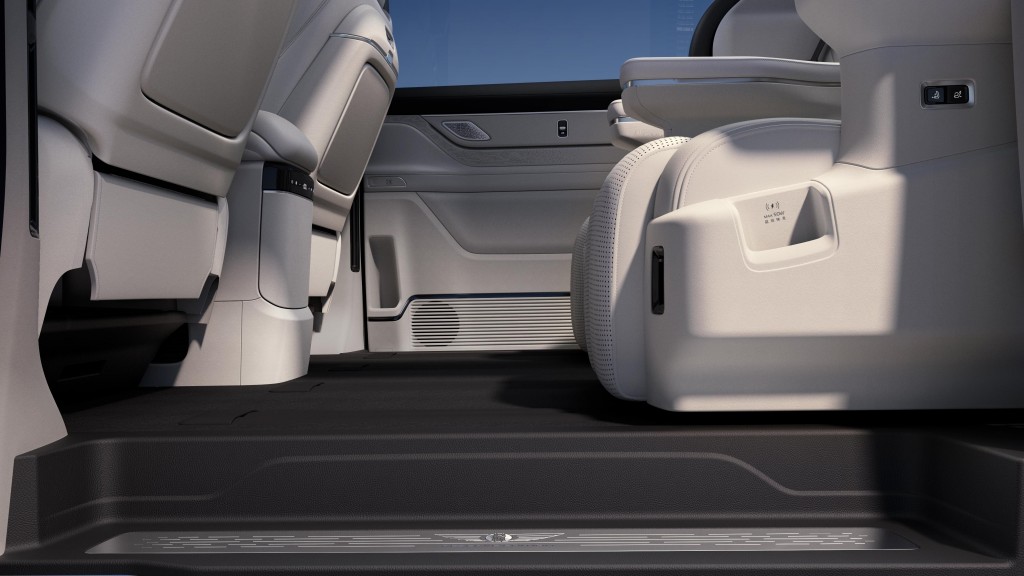 吉利银河V900 超级AI增程破局MPV痛点 吉利银河V900 超级AI增程破局MPV痛点