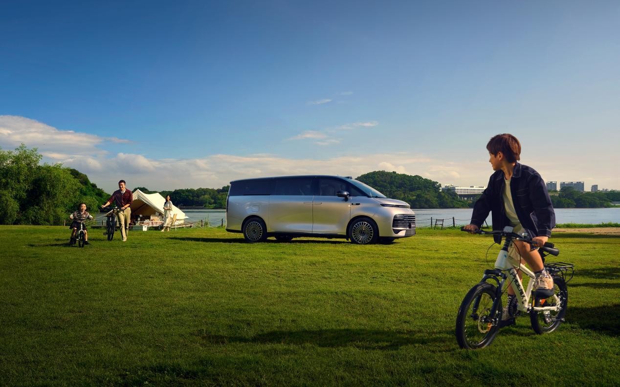 26.98万拿下“全家快乐车” 银河V900空间、智能、安全全拉满～