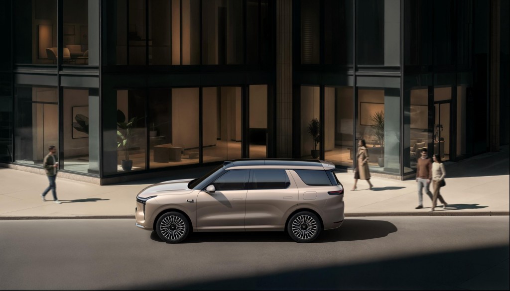 智己LS8正式开启预售25.98万元起  30万内重塑大型SUV价值标杆