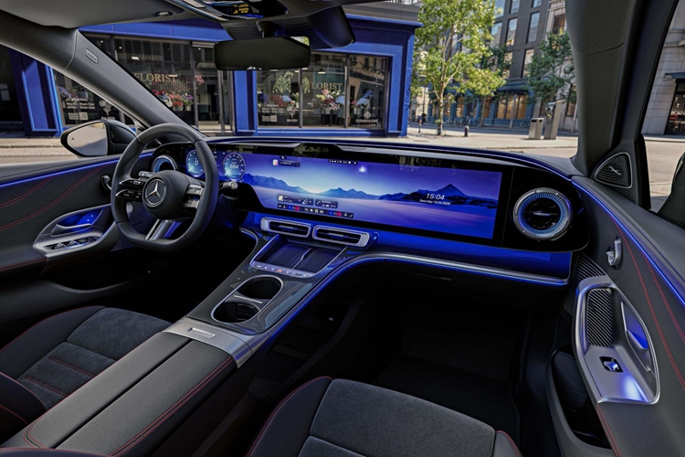 全新梅赛德斯-奔驰纯电C级车全球首发